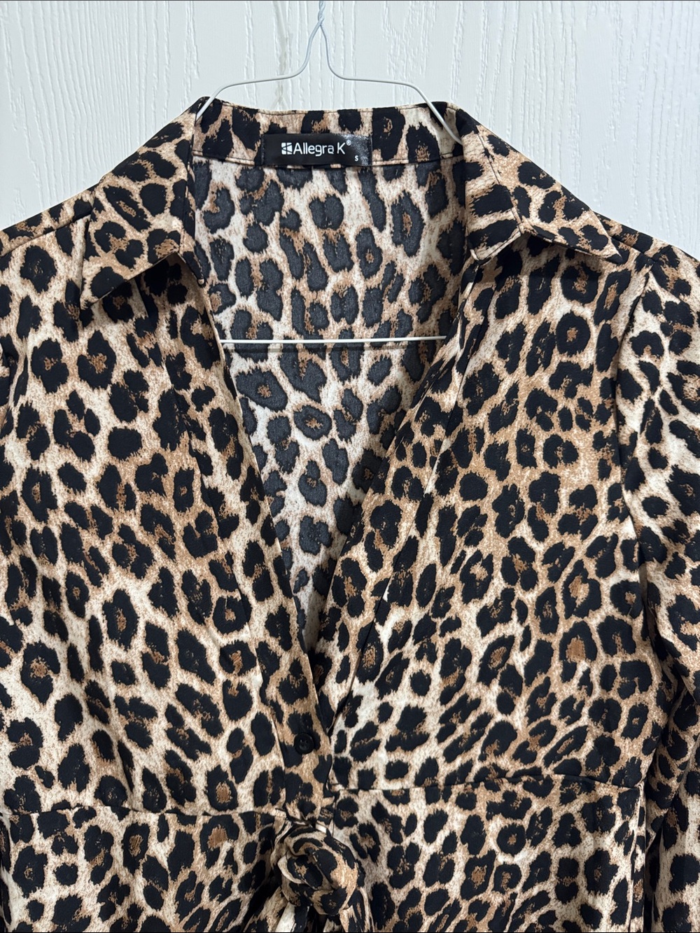 Allegra K Leopard Print Blouse Women’s Small V Neck Tie Front Long Sleeve NWOT. - Picture 3 of 15